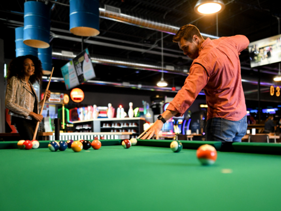 billiards playing