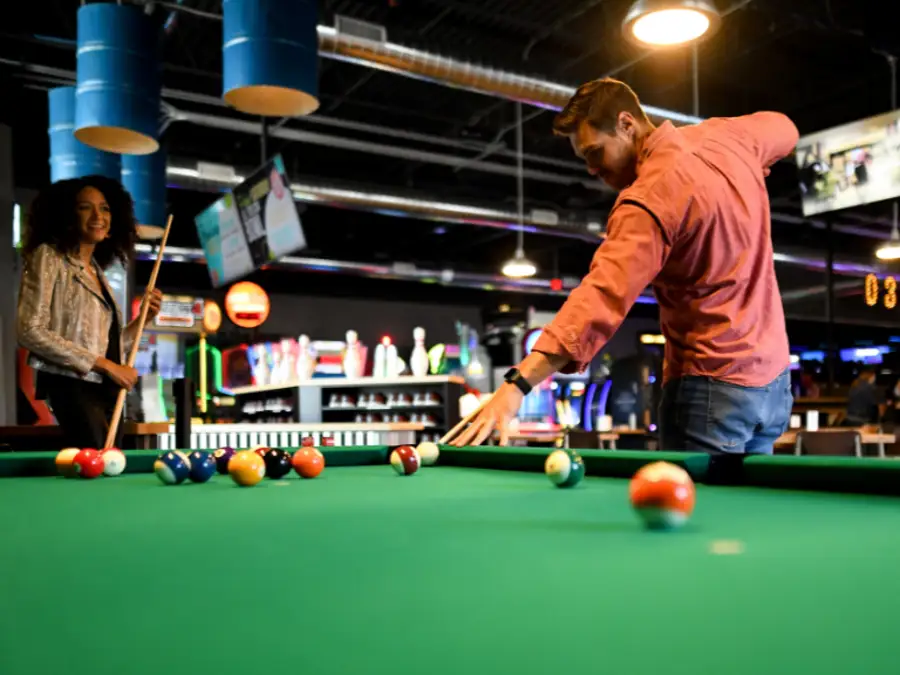 billiards playing